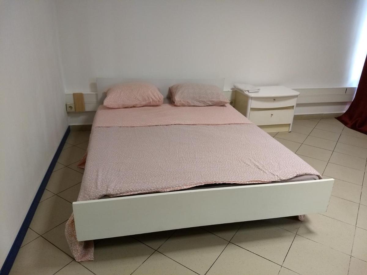 Melaya Budget Hostel ฟารู ภายนอก รูปภาพ