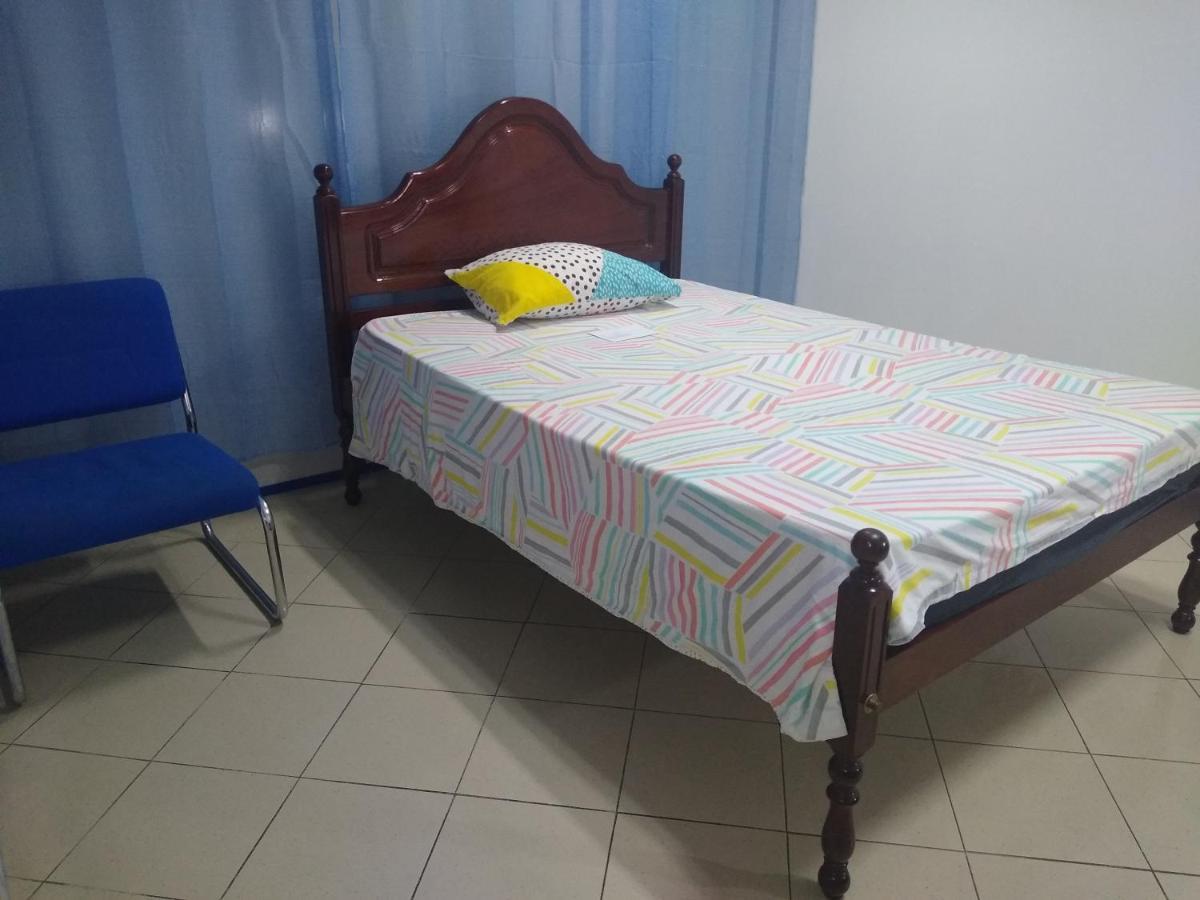 Melaya Budget Hostel ฟารู ภายนอก รูปภาพ